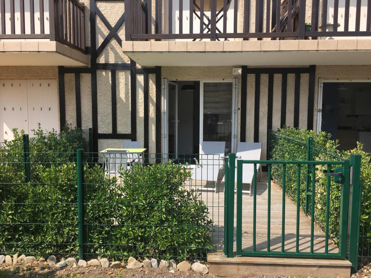 Studio Front De Mer Avec Terrasse Et Acces Direct Plage A Merville-Franceville - Fr-1-487-329 מראה חיצוני תמונה